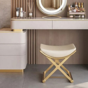 DR11 - dressing table set